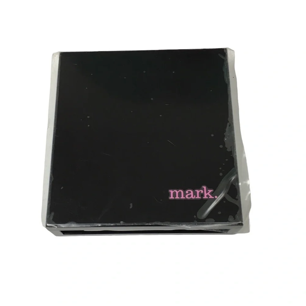 mark. Flip for It New York Spring Color Kit Compact Eyeshadow Blush Lip Color